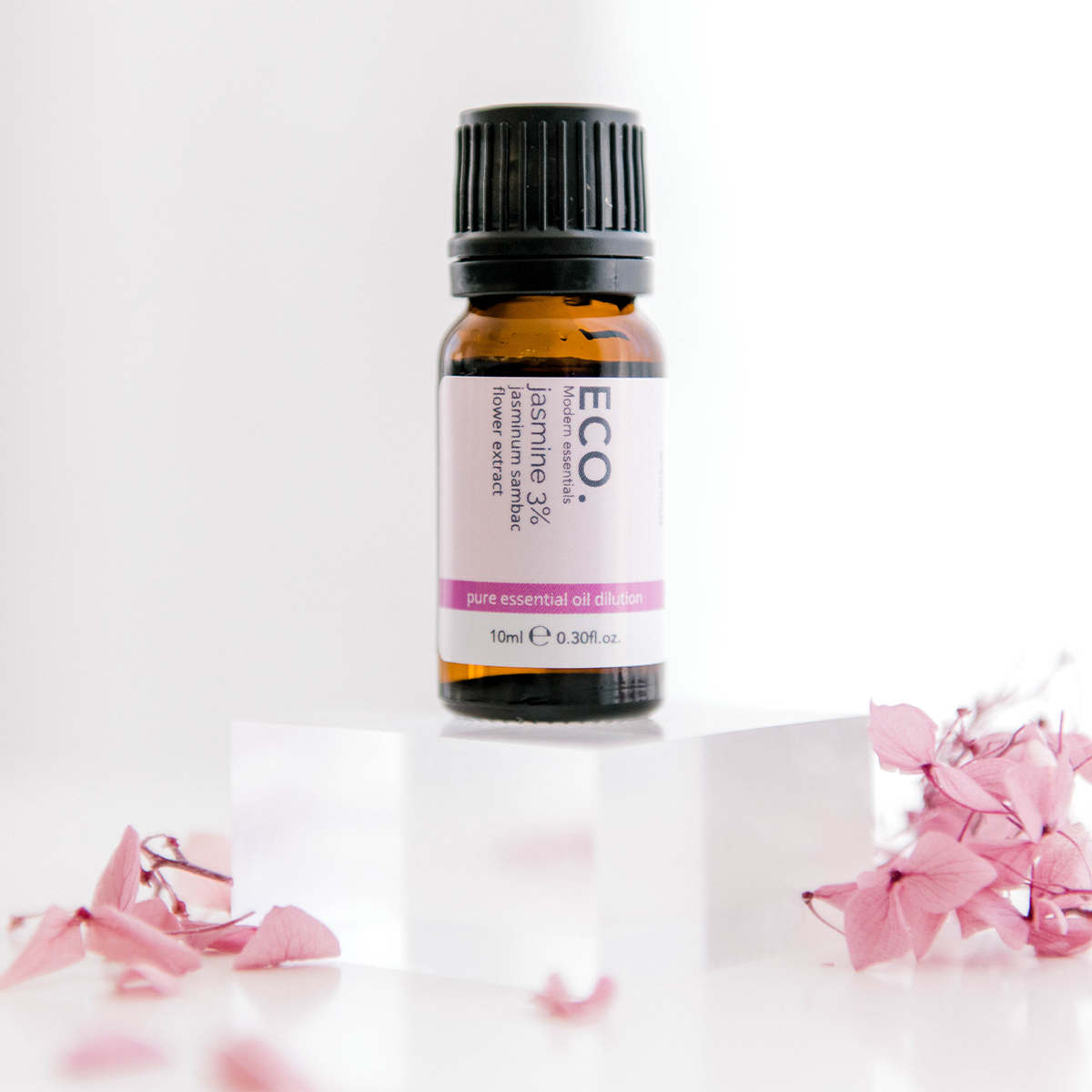 jasmin 3% pure aromatherapy oil in bottle 